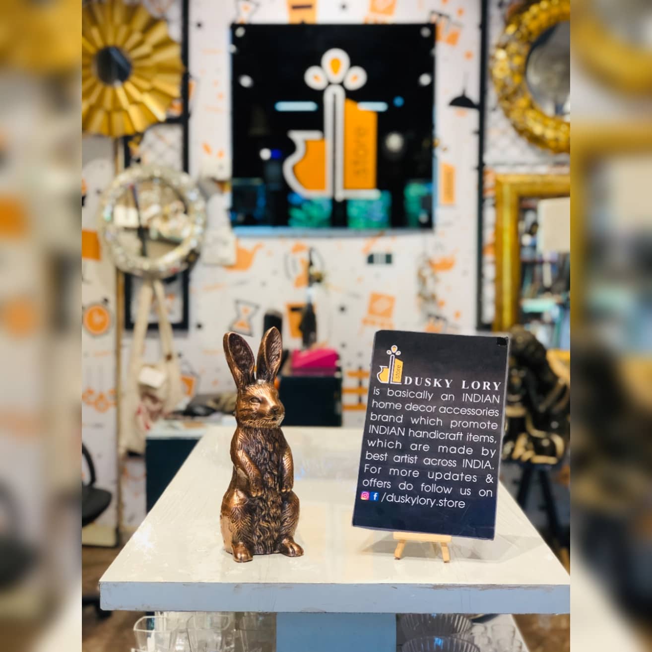 Gold Rabbit | Metal Dusky Lory