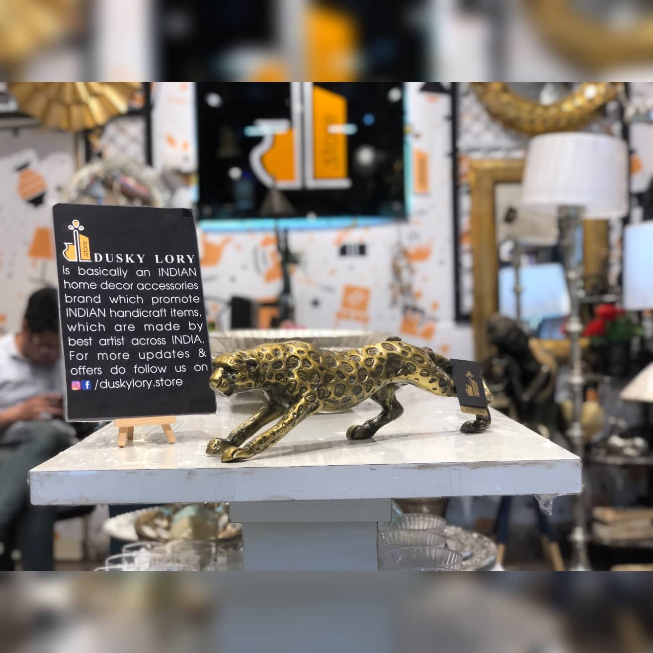 Metal Jaguar Figure  | Golden Dusky Lory