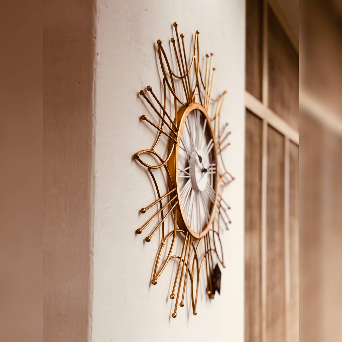 Golden & White Wall Clock | 25 Inch Dusky Lory
