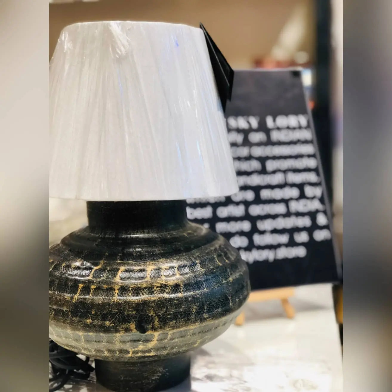 Pot Table Lamp | Metal Dusky Lory